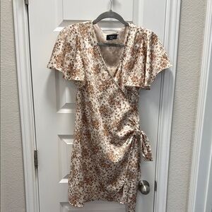 VICI Women’s Silk Floral Mini Dress in Cream and Brown (NEVER WORN)